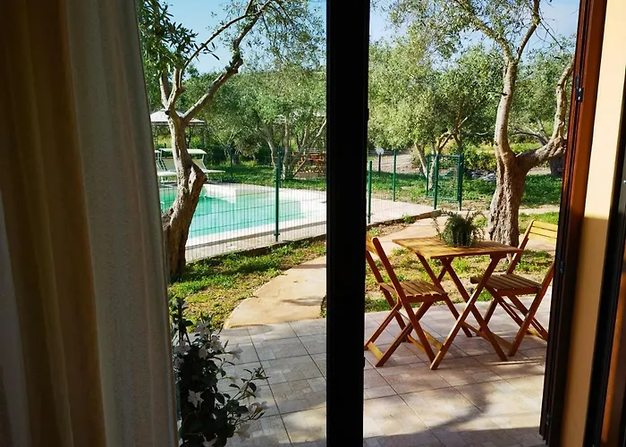 La Corte Degli Ulivi - Rurale Hotel Tresnuraghes