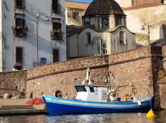 Отель La Corte Degli Ulivi - Rurale Трезнурагес