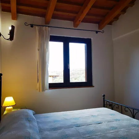 מלון La Corte Degli Ulivi - Rurale 3*