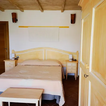 מלון La Corte Degli Ulivi - Rurale 3*