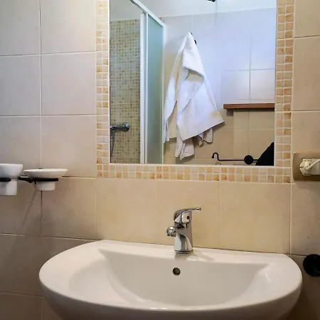 La Corte Degli Ulivi - Rurale 3*