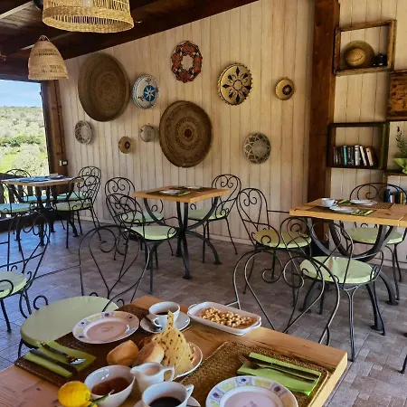 Hotell La Corte Degli Ulivi - Rurale Tresnuraghes