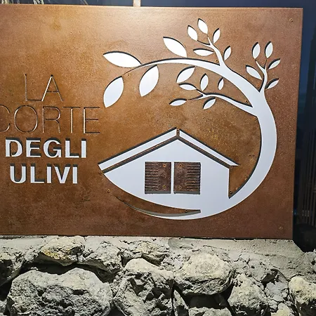La Corte Degli Ulivi - Rurale 3*