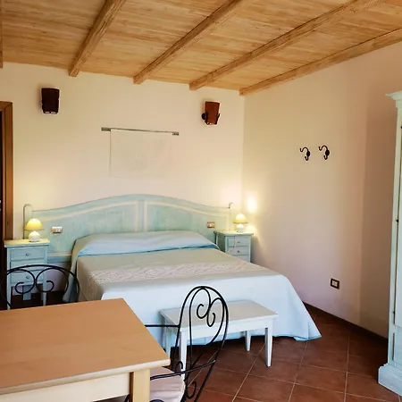 La Corte Degli Ulivi - Rurale Hotel 3*