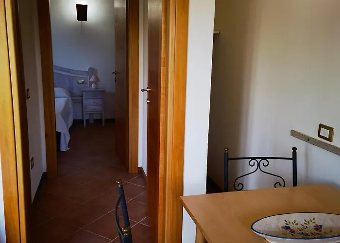 La Corte Degli Ulivi - Rurale 3*