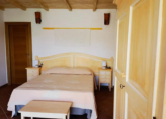 Hotel La Corte Degli Ulivi - Rurale 3*