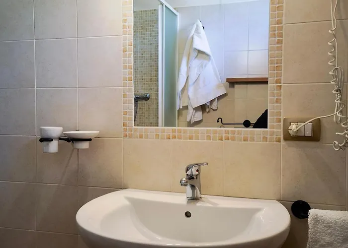 La Corte Degli Ulivi - Rurale 3*